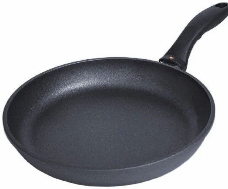 Skillets & Fry Pans * | Swiss Diamond | Hd Fry Pans | Multiple Sizes Available Available